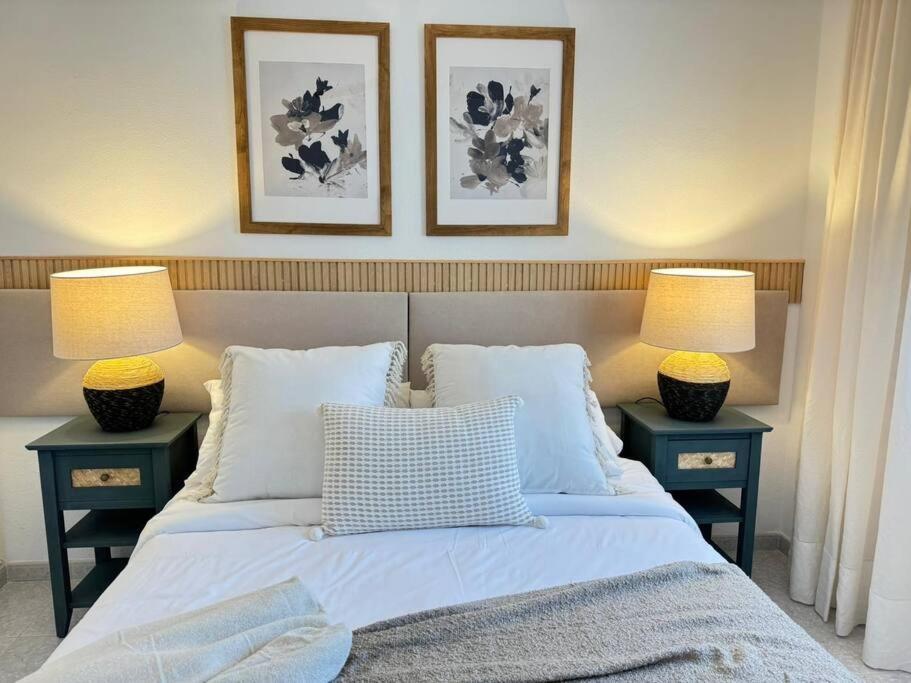 Nuevo Torrox Deluxe Beach & Piscina Екстериор снимка