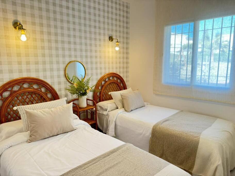 Nuevo Torrox Deluxe Beach & Piscina Екстериор снимка