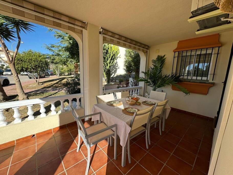Nuevo Torrox Deluxe Beach & Piscina Екстериор снимка
