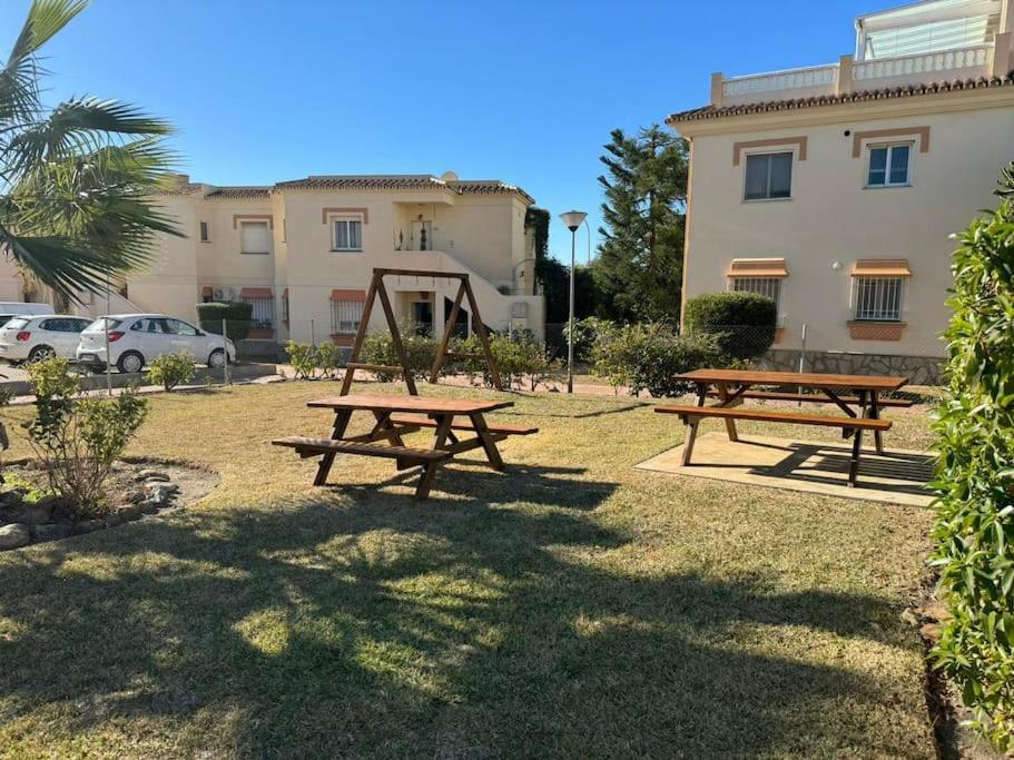 Nuevo Torrox Deluxe Beach & Piscina Екстериор снимка