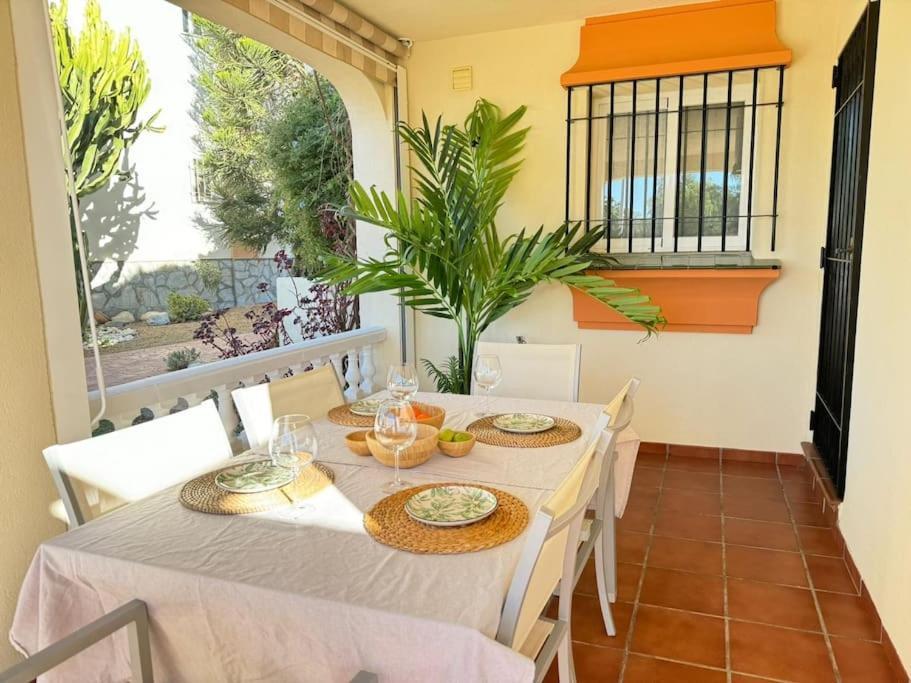 Nuevo Torrox Deluxe Beach & Piscina Екстериор снимка