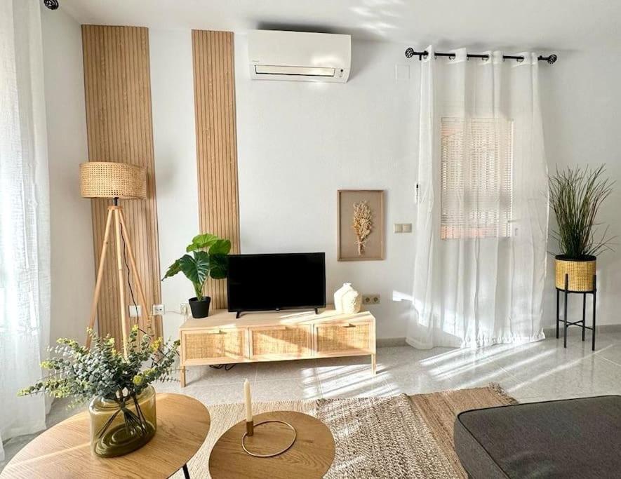 Nuevo Torrox Deluxe Beach & Piscina Екстериор снимка