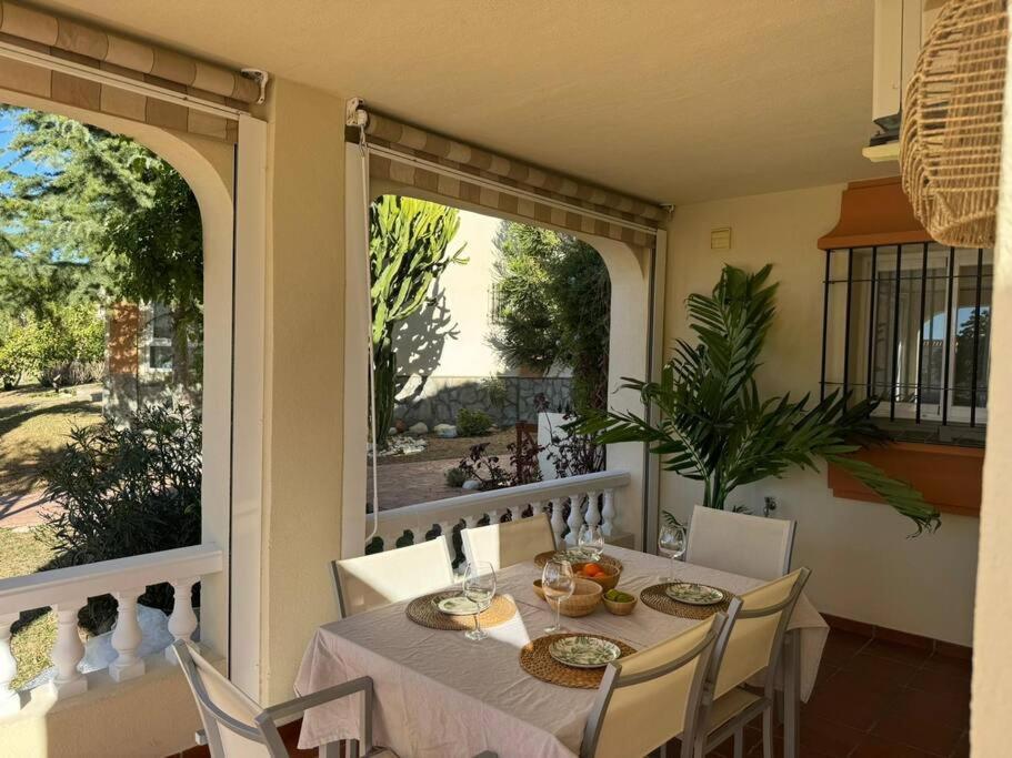 Nuevo Torrox Deluxe Beach & Piscina Екстериор снимка